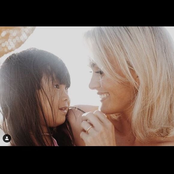 Jade Hallyday a adressé un message d'anniversaire à sa maman Laeticia Hallyday pour ses 44 ans. Instagram, le 18 mars 2019.