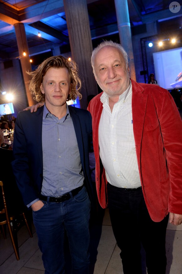 Exclusif - Alex Lutz et François Berléand à la 9e édition du gala de l'association "Sauveteurs Sans Frontières" au palais d'Iena à Paris le 25 mars 2019. Pour la cause, A. Abitan et F. Berleand ont mis en vente leur veste respective. "Sauveteurs Sans Frontières" est une association fondée en 2000 qui a pour mission de porter assistance à des personnes en danger dans le monde entier. Son credo : "Qui sauve une vie, sauve l'humanité".