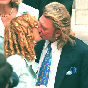 Mariage de Laeticia et Johnny Hallyday à Paris le 25 mars 1996.