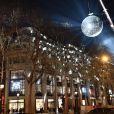 Camelia Jordana Sublime Sur Les Champs Elysees Avec Aya Nakamura Purepeople