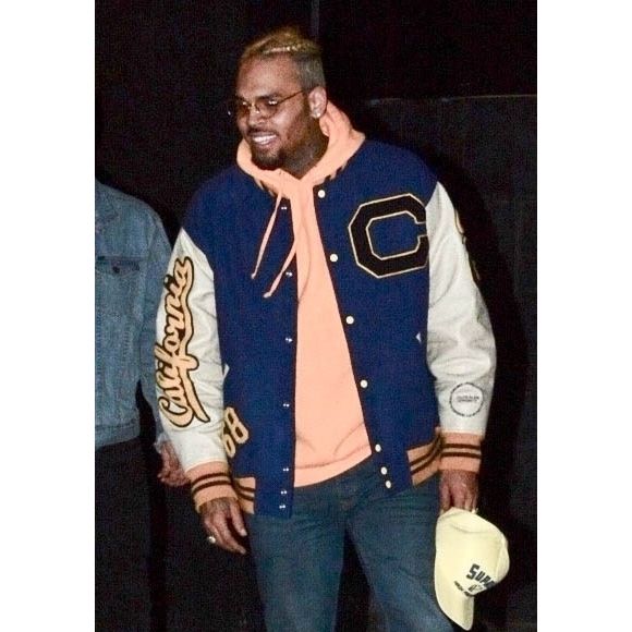 Chris Brown est allé assister au premier concert de Paris Jackson à The Mint à Los Angeles. Depuis la mort de M. Jackson, Chris est resté très proche de P. Jackson depuis plusieurs années. Une amitié qui a été vivement critiquée sur les réseaux sociaux... Le 30 mars 2019.