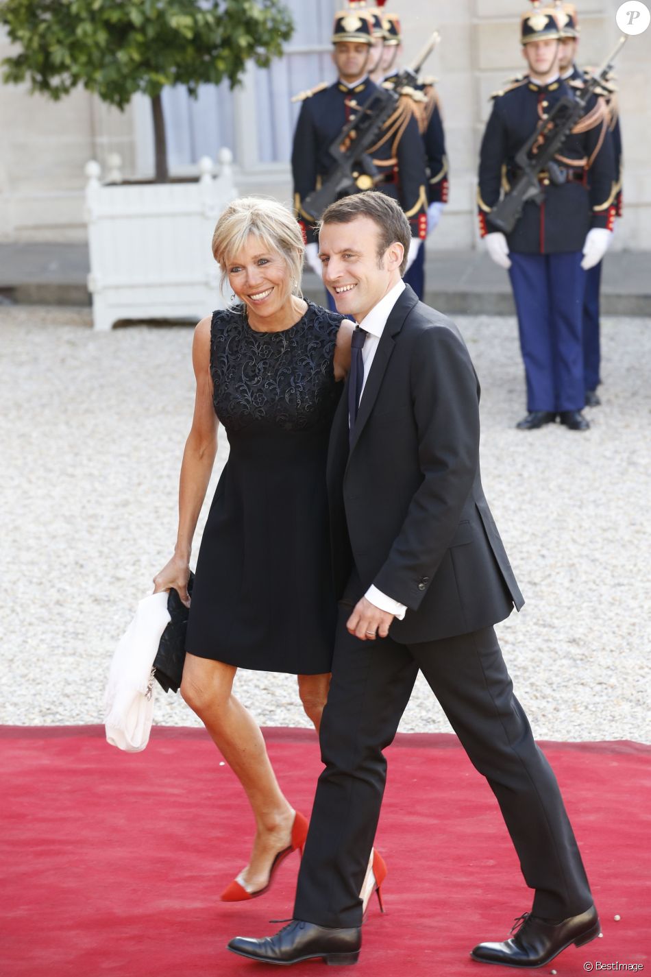 Emmanuel Macron et sa femme Brigitte Trogneux - Le roi Felipe VI et la reine Letizia d&#039;Espagne, reçus par François Hollande, président de la République française, pour un dîner d&#039; Etat au Palais de l&#039;Elysée à Paris le 2 juin 2015.
