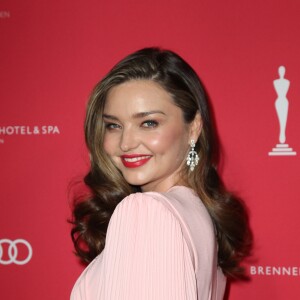 Miranda Kerr enceinte de son 3ème enfant à la soirée SPA awards 2019 au Brenners Park-Hotel à Baden-Baden en Allemagne. En janvier 2011, Miranda Kerr a accouché de son premier fils, Flynn, tandis qu'elle était mariée avec Orlando Bloom. Après leur séparation en 2013, elle a retrouvé l'amour dans les bras d'Evan Spiegel. En mai 2018, elle a donné vie à son deuxième enfant et leur premier ensemble, un garçon prénommé Hart. Elle s'apprête donc à pouponner pour la troisième fois seulement 10 mois après avoir donné vie à son petit dernier! Le 30 mars 2019.