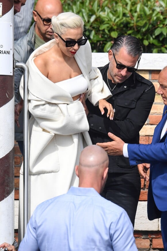 Lady Gaga et son ex Christian Carino quittent Venise après avoir assisté au 75ème Festival du Film International, la Mostra, le 2 septembre 2018.