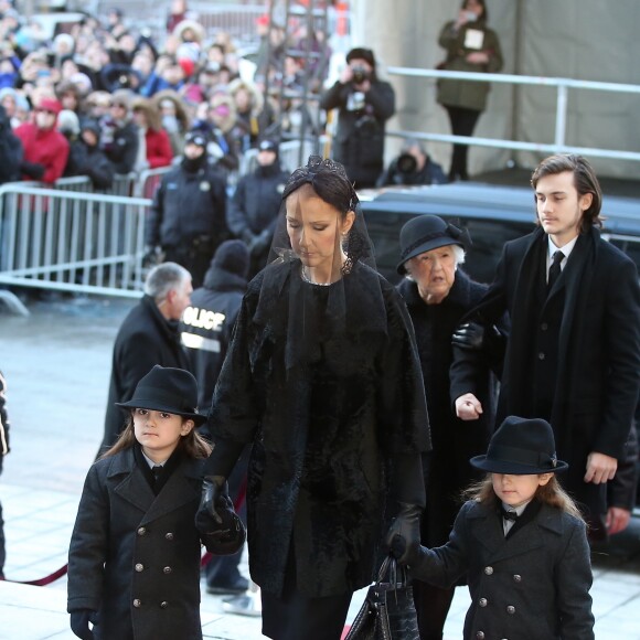 Céline Dion, ses enfants René-Charles Angélil, les jumeaux Nelson Angélil et Eddy Angélil et sa mère Thérèse Dion - Obsèques nationales de René Angélil en la Basilique Notre-Dame de Montréal, le 22 janvier 2016. © Dominique Jacovides/Bestimage