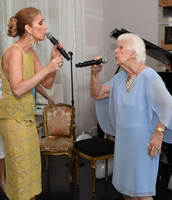 Céline Dion a posté cette photo pour les 91 ans de sa mère Thérèse. Le 20 mars 2018.