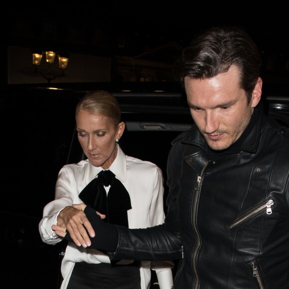 Céline Dion, Pepe Munoz à l'extérieur du défilé de mode Haute-Couture printemps-été 2019 "Giorgio Armani" à Paris. Le 22 janvier 2019.