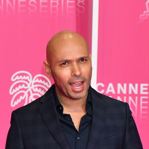 Eric Judor au photocall de la 2e édition de "CanneSéries" au Palais des festivals à Cannes, le 6 avril 2019. © Bruno Bébert/Bestimage