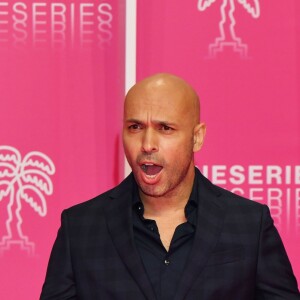 Eric Judor au photocall de la 2e édition de "CanneSéries" au Palais des festivals à Cannes, le 6 avril 2019. © Bruno Bébert/Bestimage