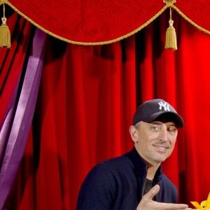 Gad Elmaleh prêt pour la grande fête de Mickey à Disneyland Paris ! le 1er novembre 2018. © Disneyland Paris via Bestimage