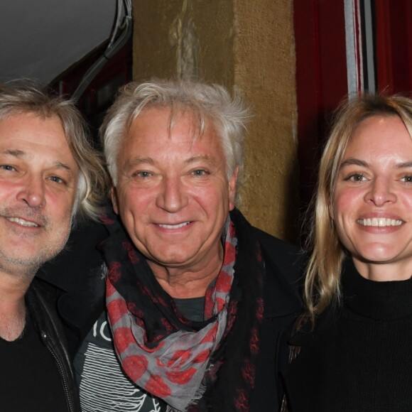 Exclusif - Denis Charvet, Laurent Boyer et sa compagne Emilie Seban lors de la représentation exceptionnelle du spectacle de Vincent Moscato "Complètement Jojo" au théâtre du Gymnase. Paris, le 10 avril 2019. © Guirec Coadic/Bestimage