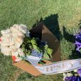 Exclusif - illustrations de la tombe du rappeur assassiné Nipsey Hussle au cimetière de Forest Lawn à Los Angeles le 12 avril 2019.