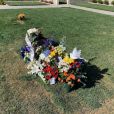 Exclusif - illustrations de la tombe du rappeur assassiné Nipsey Hussle au cimetière de Forest Lawn à Los Angeles le 12 avril 2019.