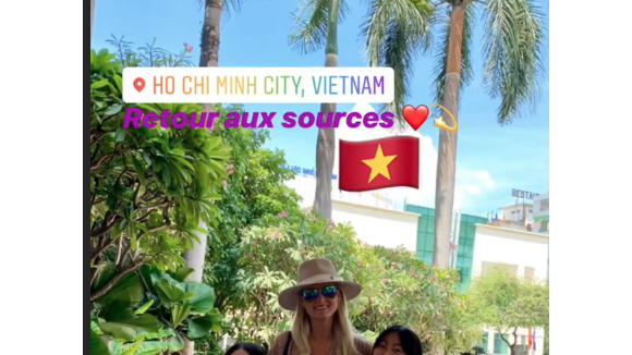 Laeticia Hallyday au Vietnam avec Jade et Joy : tendre moment avec des orphelins