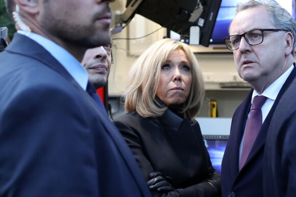 La Première dame Brigitte Macron et le président de l'assemblée nationale, Richard Ferrand - Le président de la République française est venu constater les dégâts provoqués par l'incendie survenu en la cathédrale Notre-Dame de Paris, France, le 15 avril 2019. © Stéphane Lemouton/Bestimage