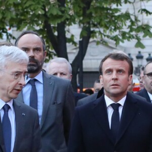 Didier Lallement, préfet de Police de Paris, Edouard Philippe, Premier ministre, le président de la République française, Emmanuel Macron, le secrétaire d'État à l'Intérieur Laurent Nuñez, monseigneur Patrick Chauvet recteur-archiprêtre de la cathédrale Notre-Dame de Paris, la maire de Paris, Anne Hidalgo, la Première dame Brigitte Macron - Le président de la République française est venu constater les dégâts provoqués par l'incendie survenu en la cathédrale Notre-Dame de Paris, France, le 15 avril 2019. © Stéphane Lemouton/Bestimage