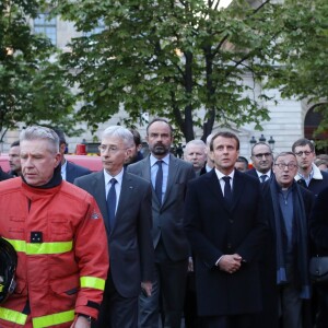 Didier Lallement, préfet de Police de Paris, Edouard Philippe, Premier ministre, le président de la République française, Emmanuel Macron, le secrétaire d'État à l'Intérieur Laurent Nuñez, monseigneur Patrick Chauvet recteur-archiprêtre de la cathédrale Notre-Dame de Paris, la maire de Paris, Anne Hidalgo, la Première dame Brigitte Macron - Le président de la République française est venu constater les dégâts provoqués par l'incendie survenu en la cathédrale Notre-Dame de Paris, France, le 15 avril 2019. © Stéphane Lemouton/Bestimage