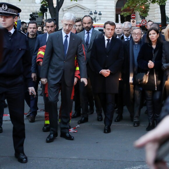 Didier Lallement, préfet de Police de Paris, Edouard Philippe, Premier ministre, le président de la République française, Emmanuel Macron, Franck Riester, ministre de la Culture, monseigneur Patrick Chauvet recteur-archiprêtre de la cathédrale Notre-Dame de Paris, la maire de Paris, Anne Hidalgo, la Première dame Brigitte Macron - Le président de la République française est venu constater les dégâts provoqués par l'incendie survenu en la cathédrale Notre-Dame de Paris, France, le 15 avril 2019. © Stéphane Lemouton/Bestimage