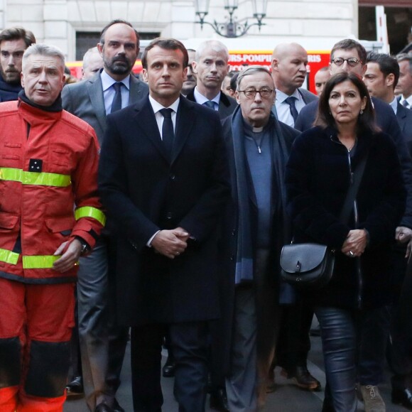 Didier Lallement, préfet de Police de Paris, Edouard Philippe, Premier ministre, le président de la République française, Emmanuel Macron, Franck Riester, ministre de la Culture, monseigneur Patrick Chauvet recteur-archiprêtre de la cathédrale Notre-Dame de Paris, la maire de Paris, Anne Hidalgo, la Première dame Brigitte Macron - Le président de la République française est venu constater les dégâts provoqués par l'incendie survenu en la cathédrale Notre-Dame de Paris, France, le 15 avril 2019. © Stéphane Lemouton/Bestimage