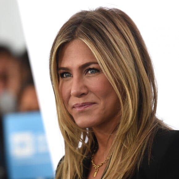 Jennifer Aniston au photocall de la soirée "The We Way Day" 2018 au forum à Inglewood le 19 avril 2018. © Chris Delmas / Bestimage