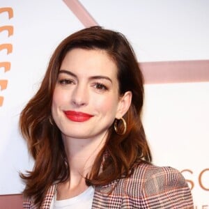 Anne Hathaway au photocall de la soirée d'ouverture du complexe immobilier "Hudson Yards" à New York, le 14 mars 2019.