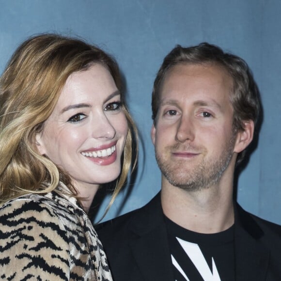 Anne Hathaway et son mari Adam Shulman au défilé Givenchy "Collection Prêt-à-Porter Printemps/Eté 2019" lors de la Fashion Week de Paris (PFW), à Paris, France, le 30 septembre 2018. © Olivier Borde/Bestimage