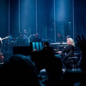 Exclusif - Véronique Sanson en concert au palais des congrès de Tours pour la première date de sa tournée "Dignes, Dingues, Donc..." le 3 avril 2019. © Cyril Moreau / Bestimage