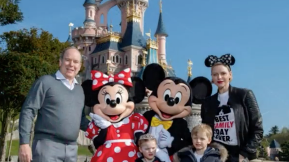 Jacques et Gabriella de Monaco : complices pour leur 1ere sortie à Disneyland !