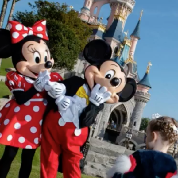 Jacques et Gabriella de Monaco ont découvert le parc Disneyland Paris, avec leurs parents Albert et Charlene de Monaco. Avril 2019.