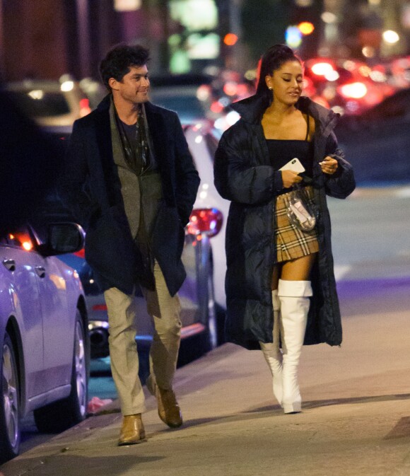 Exclusif - Ariana Grande et son ex compagnon Graham Phillips (2008-2011) seraient à nouveau en couple. Ils se sont rendus au restaurant italien Carbone pour un dîner romantique. New-York le 9 Mars 2019