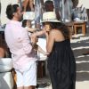 Eva Longoria, son mari José Baston et leur fils Santiago en vacances à la plage sur l'île de Saint-Barthélémy le 21 Avril 2019.