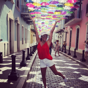 Eva Longoria poursuit ses vacances de rêve ! Après Saint-Barthélemy, elle s'est envolée pour Porto-Rico. Avril 2019.