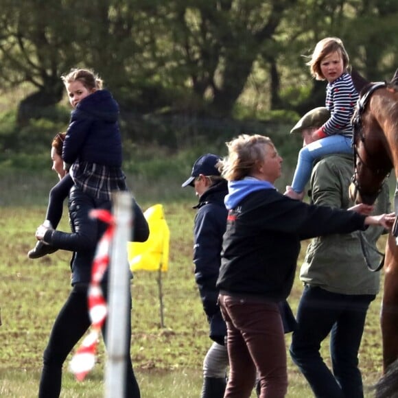 Exclusif - Catherine Kate Middleton, duchesse de Cambridge, la princesse Charlotte, Zara Tindall (Phillips), Le prince William, duc de Cambridge, Mia Tindall lors d'une après-midi de détente en famille en marge des courses de chevaux de Burnham dans le Norfolk le 12 avril 2019.