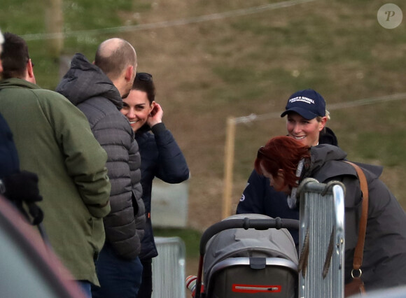 Exclusif - Mike Tindall, Catherine Kate Middleton, duchesse de Cambridge, Zara Tindall (Phillips) lors d'une après-midi de détente en famille en marge des courses de chevaux de Burnham dans le Norfolk le 12 avril 2019.