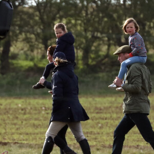 Exclusif - Catherine Kate Middleton, duchesse de Cambridge, la princesse Charlotte, Zara Tindall (Phillips), Le prince William, duc de Cambridge, Mia Tindall lors d'une après-midi de détente en famille en marge des courses de chevaux de Burnham dans le Norfolk le 12 avril 2019.