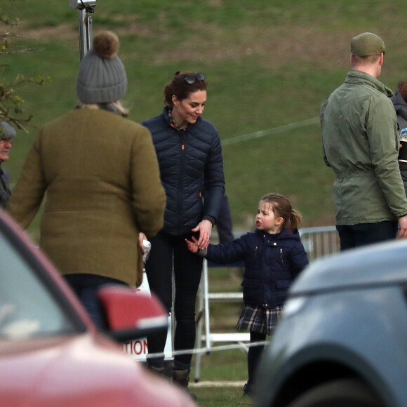 Exclusif - Catherine Kate Middleton, duchesse de Cambridge, la princesse Charlotte, Le prince William, duc de Cambridge lors d'une après-midi de détente en famille en marge des courses de chevaux de Burnham dans le Norfolk le 12 avril 2019.