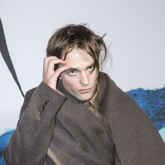 Robert Pattinson lors du photocall du défilé Christian Dior Homme automne hiver 2019/2020 au Champs de Mars à Paris le 18 janvier 2019. © Olivier Borde / Bestimage Photocall