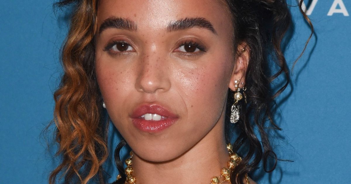 FKA Twigs - Les célébrités posent pour la première du film Honey Boy à