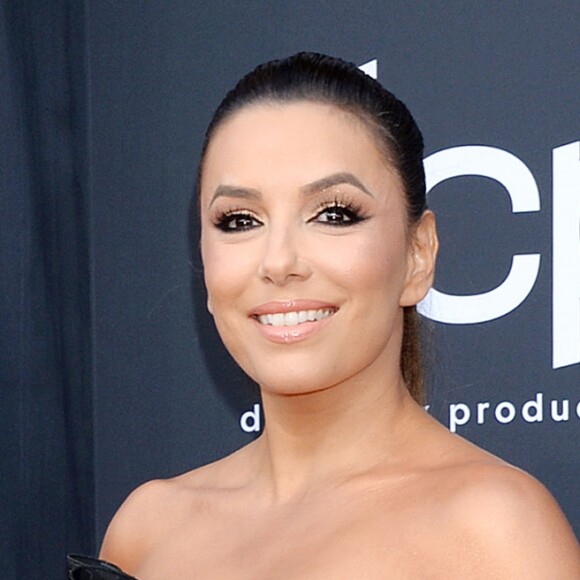 Eva Longoria au photocall des "2019 Billboards Music Awards" au MGM Grand Garden Arena à Las Vegas, le 1er mai 2019.  Celebrities at the photocall of "2019 Billboards Music Awards" at the MGM Grand Garden Arena in Las Vegas. May 1st, 2019.01/05/2019 - Las Vegas