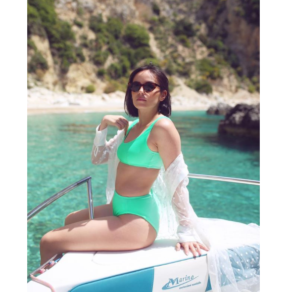 Agathe Auproux se dévoile sexy en bikini à Corfou, en Grèce, en mai 2019.