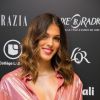 Iris Mittenaere irrésistible face à Demdem et Maître Gims au Casa Fashion Show