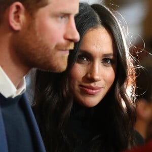 Le prince Harry et sa fiancée Meghan Markle lors d'une réception pour les jeunes au palais de Holyroodhouse à Edimbbourg, Ecosse le 13 février 2018.