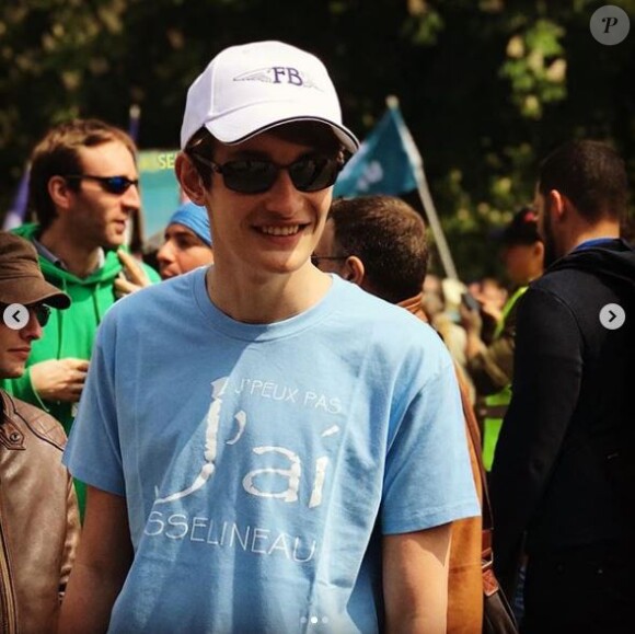 Aurélien Enthoven lors de la manifestationdu 1er mai du parti de François Asselineau, l'UPR. Instagram, le 2 mai 2019.