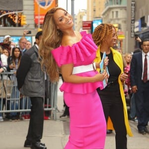 Tyra Banks fait la promotion du magazine Sports Illustrated Swimsuit 2019 dont elle fait la couverture à New York, le 8 mai 2019  Former model and TV host Tyra Banks looks great on Pink while promoting her new Sports Illustrated Swimsuit 2019 cover! 8th may 201908/05/2019 - New York