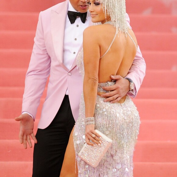 Jennifer Lopez et son fiancé Alex Rodriguez - Arrivées des people à la 71ème édition du MET Gala (Met Ball, Costume Institute Benefit) sur le thème "Camp: Notes on Fashion" au Metropolitan Museum of Art à New York, le 6 mai 2019.