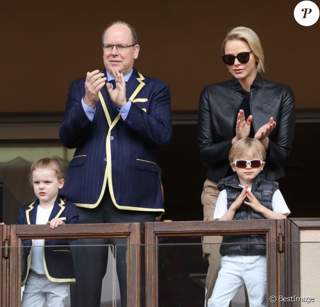 Le prince Albert II et la princesse Charlène de Monaco avec leurs enfants le prince Jacques de Monaco et la princesse Gabriella de Monaco lors de la 9ème édition du Tournoi Sainte Dévote de Rugby au Stade Louis II à Monaco, le 11 mai 2019. © Jean-Charles Vinaj/Pool/Bestimage