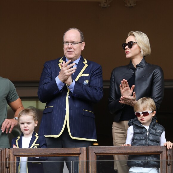 Le prince Albert II et la princesse Charlène de Monaco avec leurs enfants le prince Jacques de Monaco et la princesse Gabriella de Monaco lors de la 9ème édition du Tournoi Sainte Dévote de Rugby au Stade Louis II à Monaco, le 11 mai 2019.  © Jean-Charles Vinaj/Pool/Bestimage