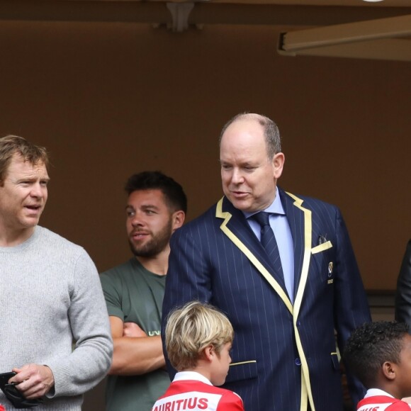 Le prince Albert II et la princesse Charlène de Monaco avec leurs enfants le prince Jacques de Monaco, la princesse Gabriella de Monaco et Gareth Wittstock,(frère de la princesse Charlene) lors de la 9ème édition du Tournoi Sainte Dévote de Rugby au Stade Louis II à Monaco, le 11 mai 2019. © Jean-Charles Vinaj/Pool/Bestimage