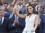 Letizia d'Espagne : Souriante au stade pour soutenir le football féminin