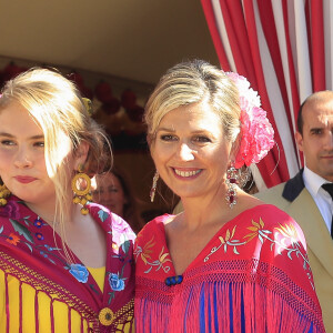 Le roi Willem-Alexander et la reine Maxima des Pays-Bas ont participé le 10 mai 2019 à la Feria de Séville, où ils se sont connus vingt ans plus tôt, avec leurs filles la princesse héritière Catharina-Amalia, la princesse Alexia et la princesse Ariane.